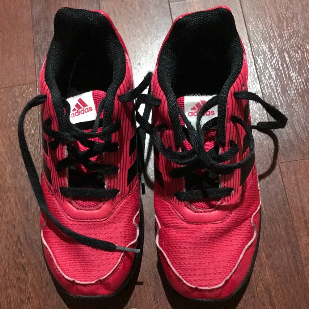 Adidas tennis shoes